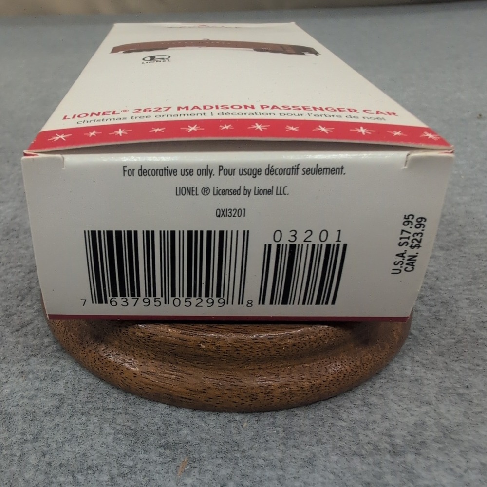 Hallmark 2016‎ Keepsake Lionel 2627 Madison Passenger Car Christmas Ornament - Picture 3 of 4